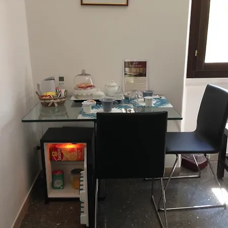לינה וארוחת בוקר Ready